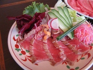 本マグロ炙り中トロサラダ